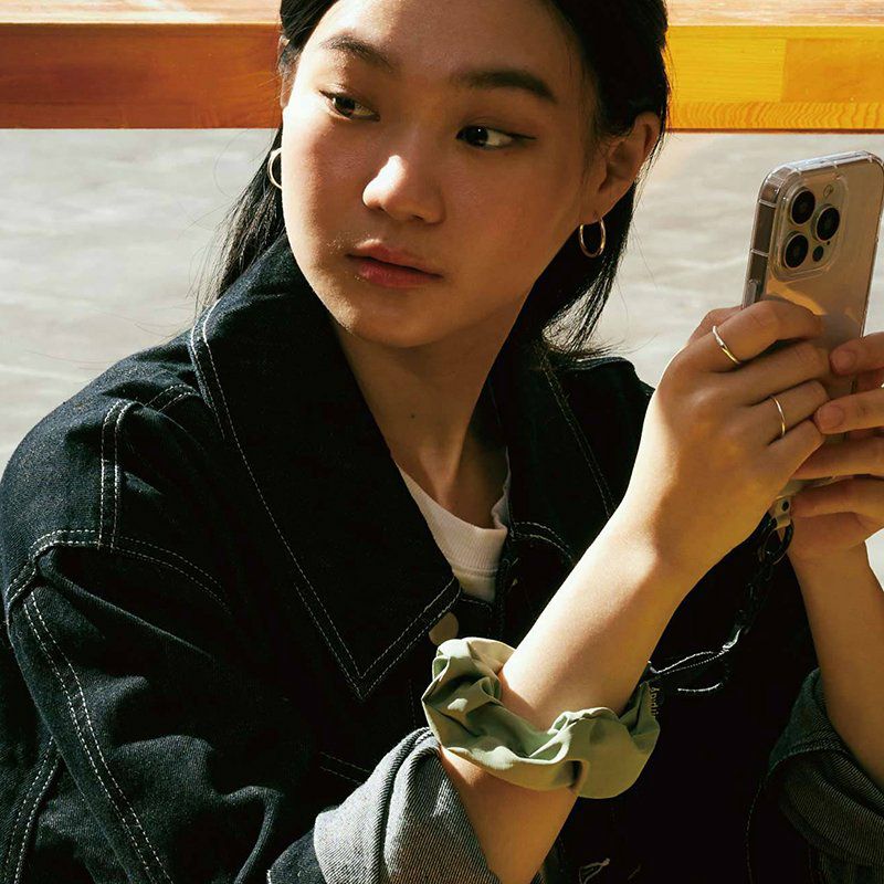 未開封非売品Apple ストラップ 青と黒の入り混じ！ Apple、一部のApple製ケースに取りつけて使用する「クロスボディ