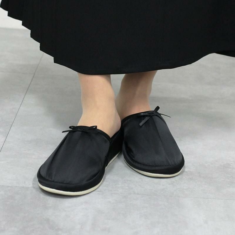 mallet］ヒールスリッパ リボン セレモニースリッパ 携帯バッグ付き