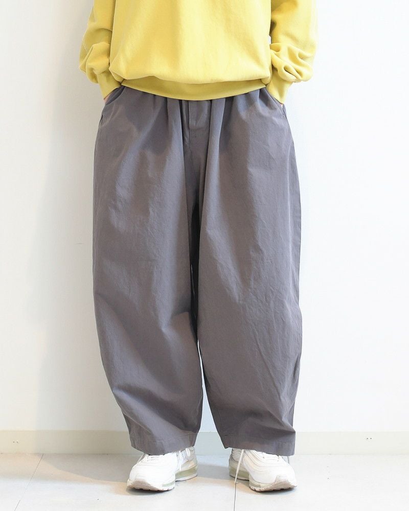 【新品未使用タグ付き】パリ製品パンツ FURALI］バックタックトラウザーパンツ／フラリ ｜オンセブンデイズ