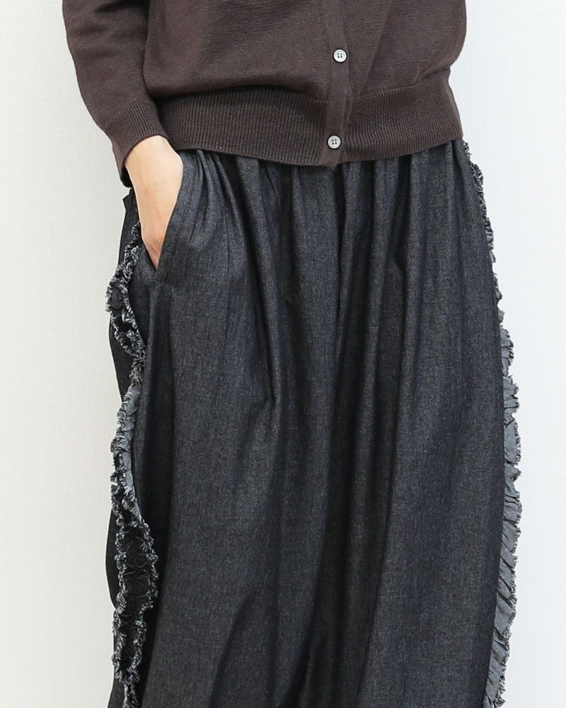 サイドフリルデニムテーパードパンツ