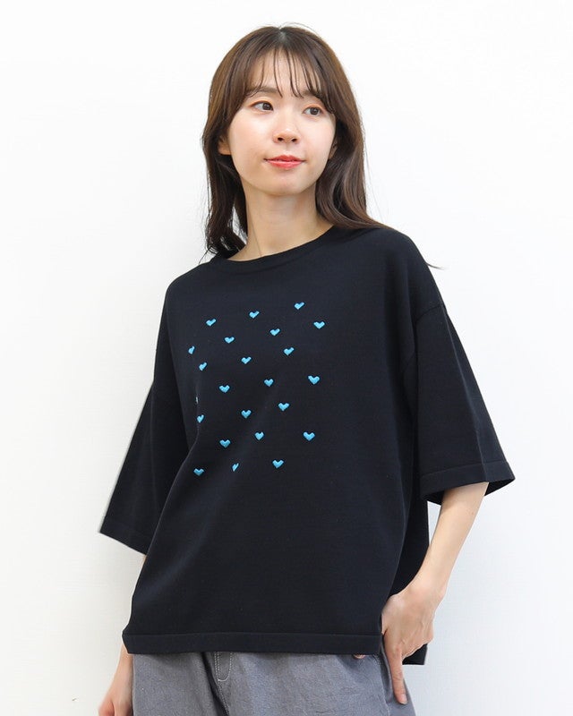 mao made］シャリコットンハート刺繍5分袖ニットTEE／マオメイド
