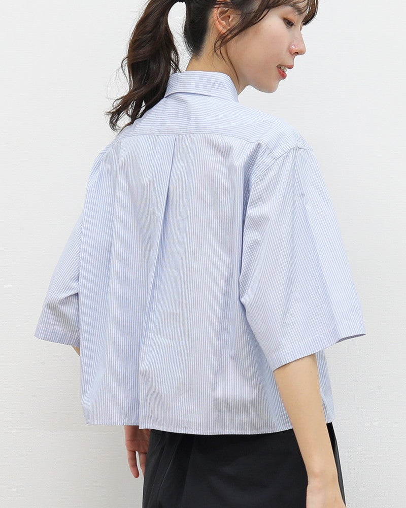 ［GYMPHLEX］ショート丈ストライプ半袖シャツ