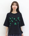 ［mao made］シャリコットンお花刺繍5分袖ニットTEE