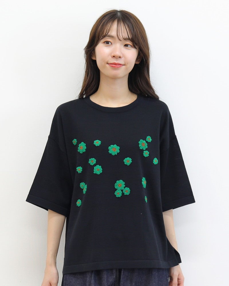 ［mao made］シャリコットンお花刺繍5分袖ニットTEE