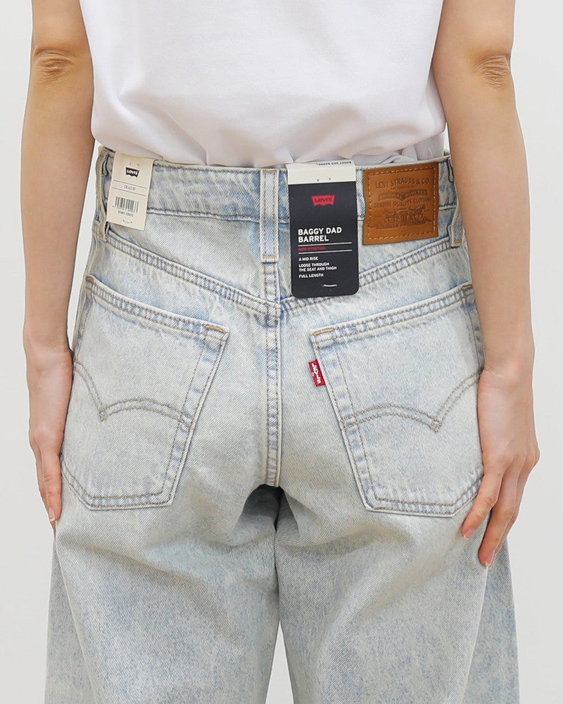 ［Levi’s］BAGGY DAD BARREL