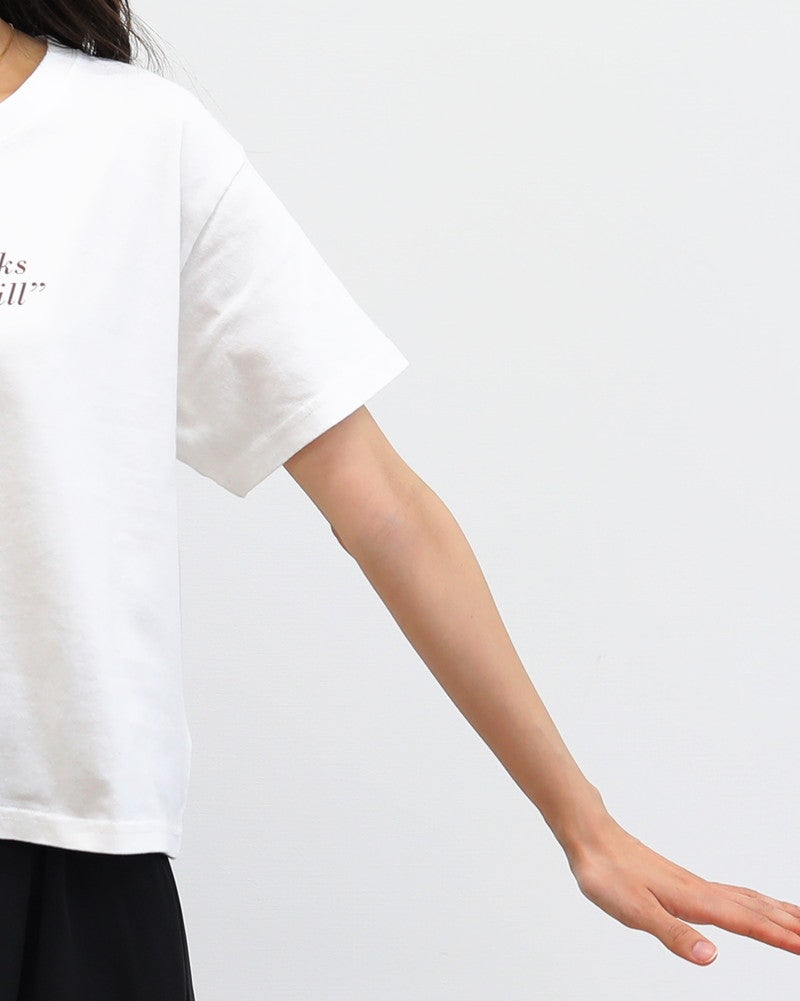［ON SEVEN DAYS］ショートロゴプリントTシャツ