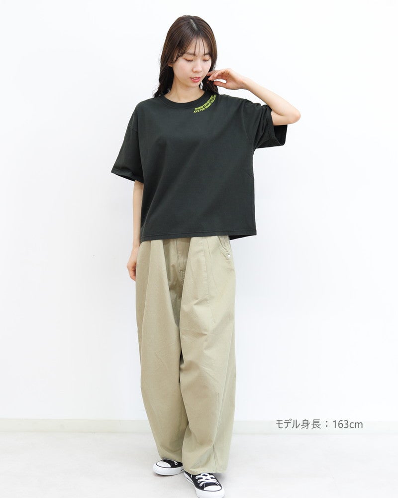 ［ON SEVEN DAYS］ワイドネック刺繍Tシャツ