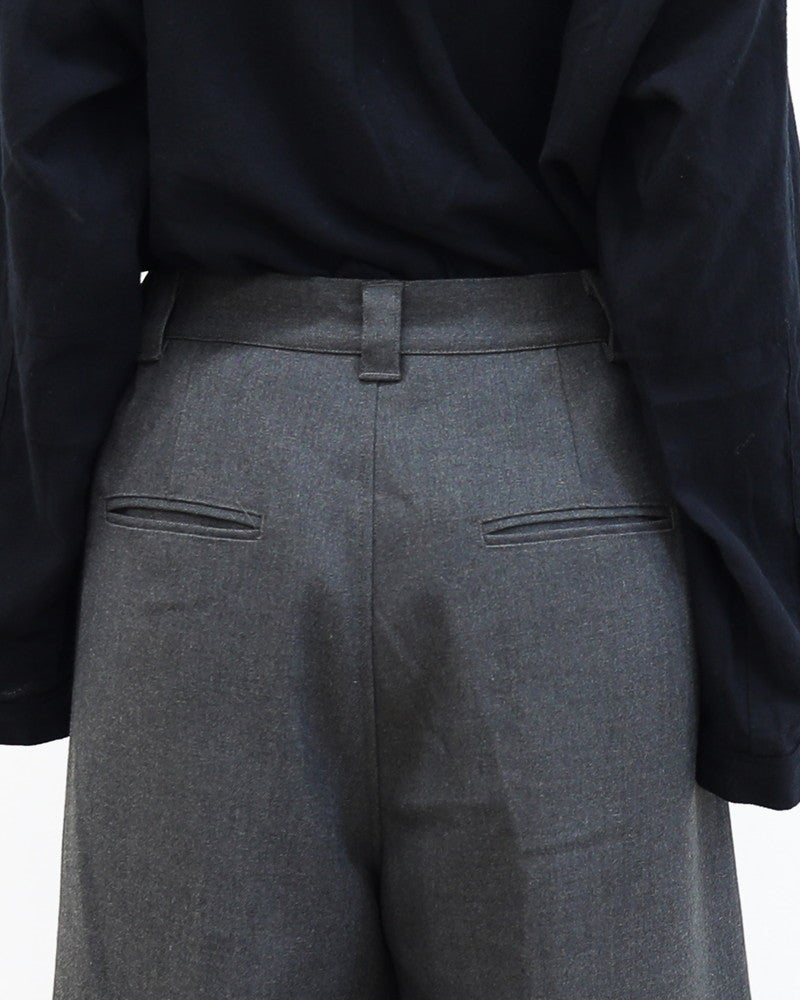 ［UNPLE］タックショートパンツ